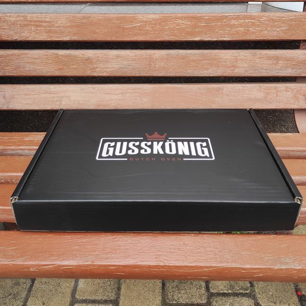 Чавунна пательня Gussk&ouml;nig 26 см + книга рецептів, очищувач, шкіряна накладка 170097 фото